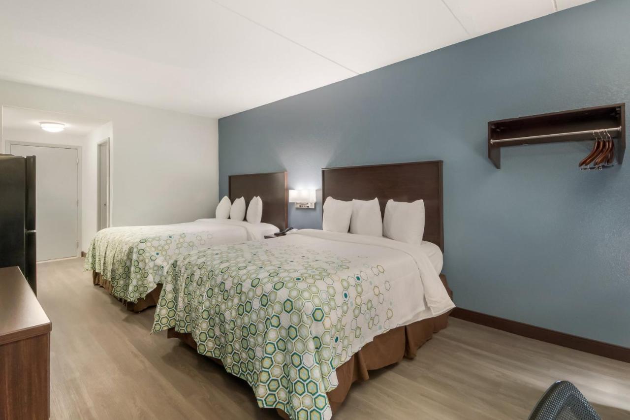 Hometowne Studios By Red Roof San Antonio - Seaworld Northwest المظهر الخارجي الصورة