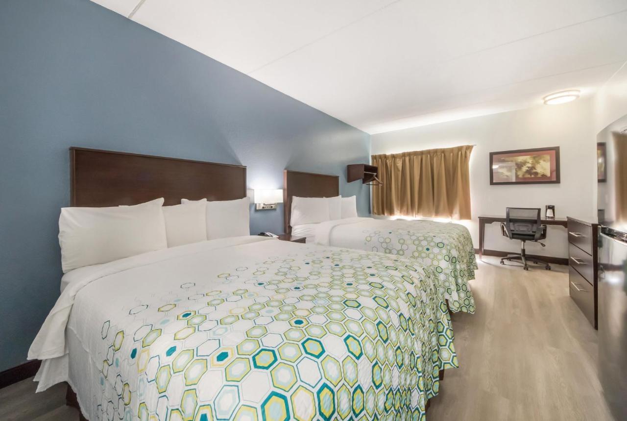 Hometowne Studios By Red Roof San Antonio - Seaworld Northwest المظهر الخارجي الصورة