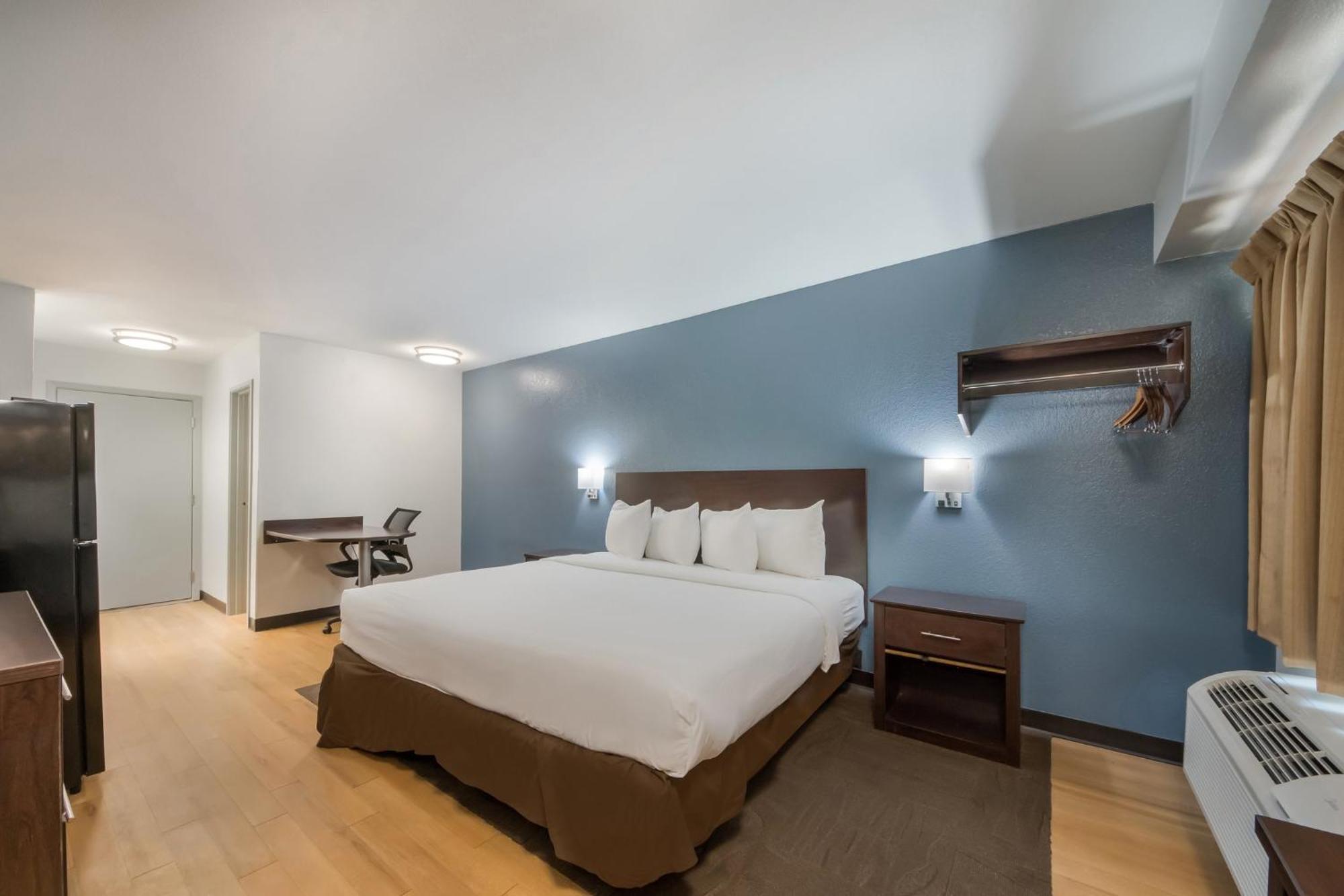 Hometowne Studios By Red Roof San Antonio - Seaworld Northwest المظهر الخارجي الصورة