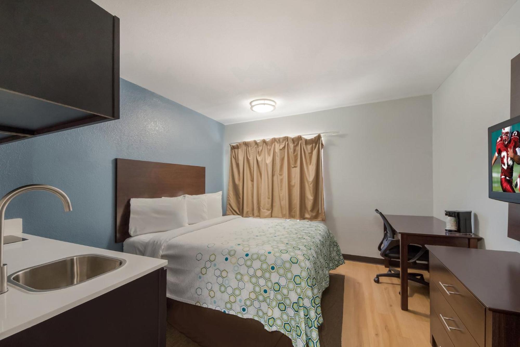 Hometowne Studios By Red Roof San Antonio - Seaworld Northwest المظهر الخارجي الصورة